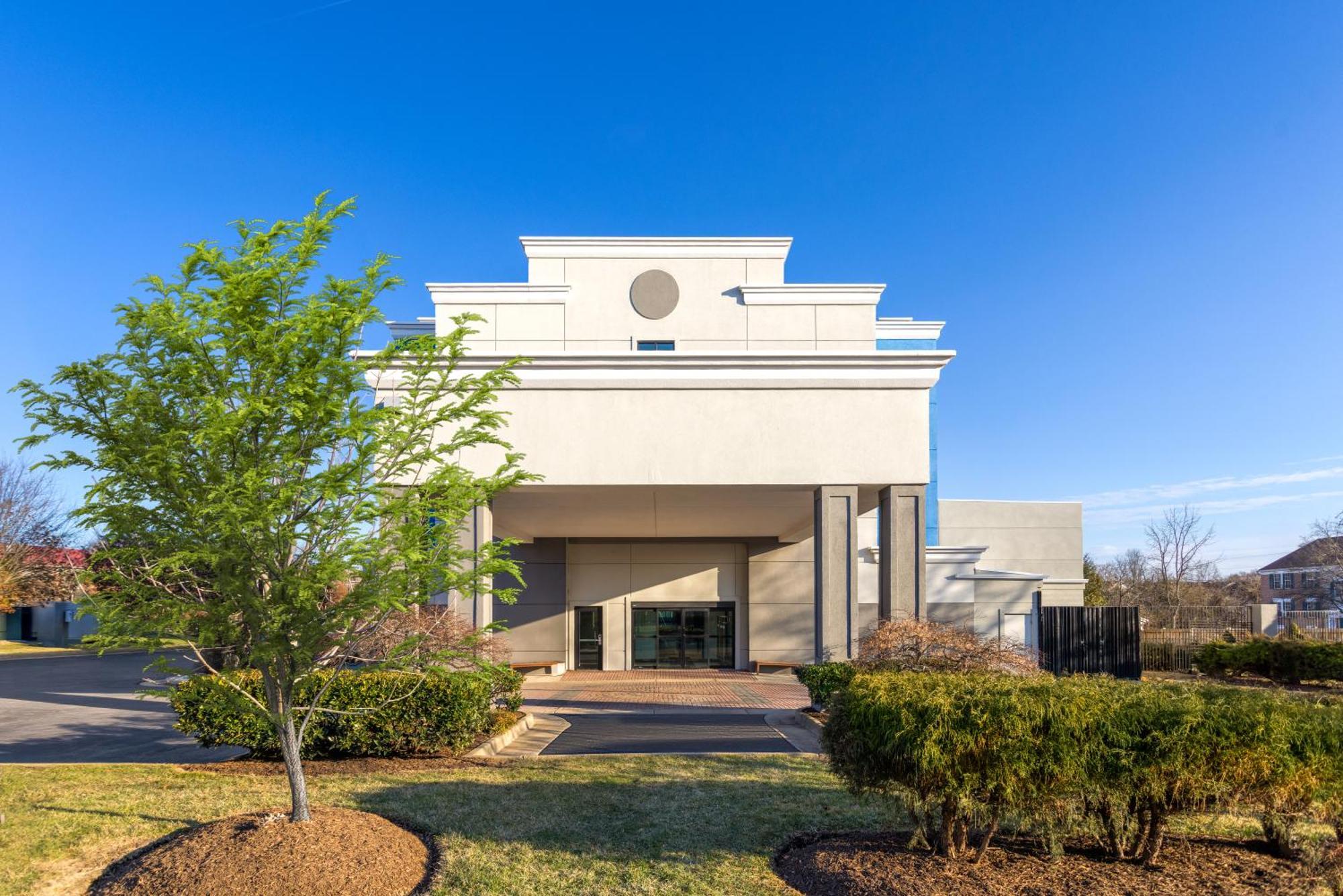 Holiday Inn Express & Suites Leesburg - Historic District By Ihg Экстерьер фото