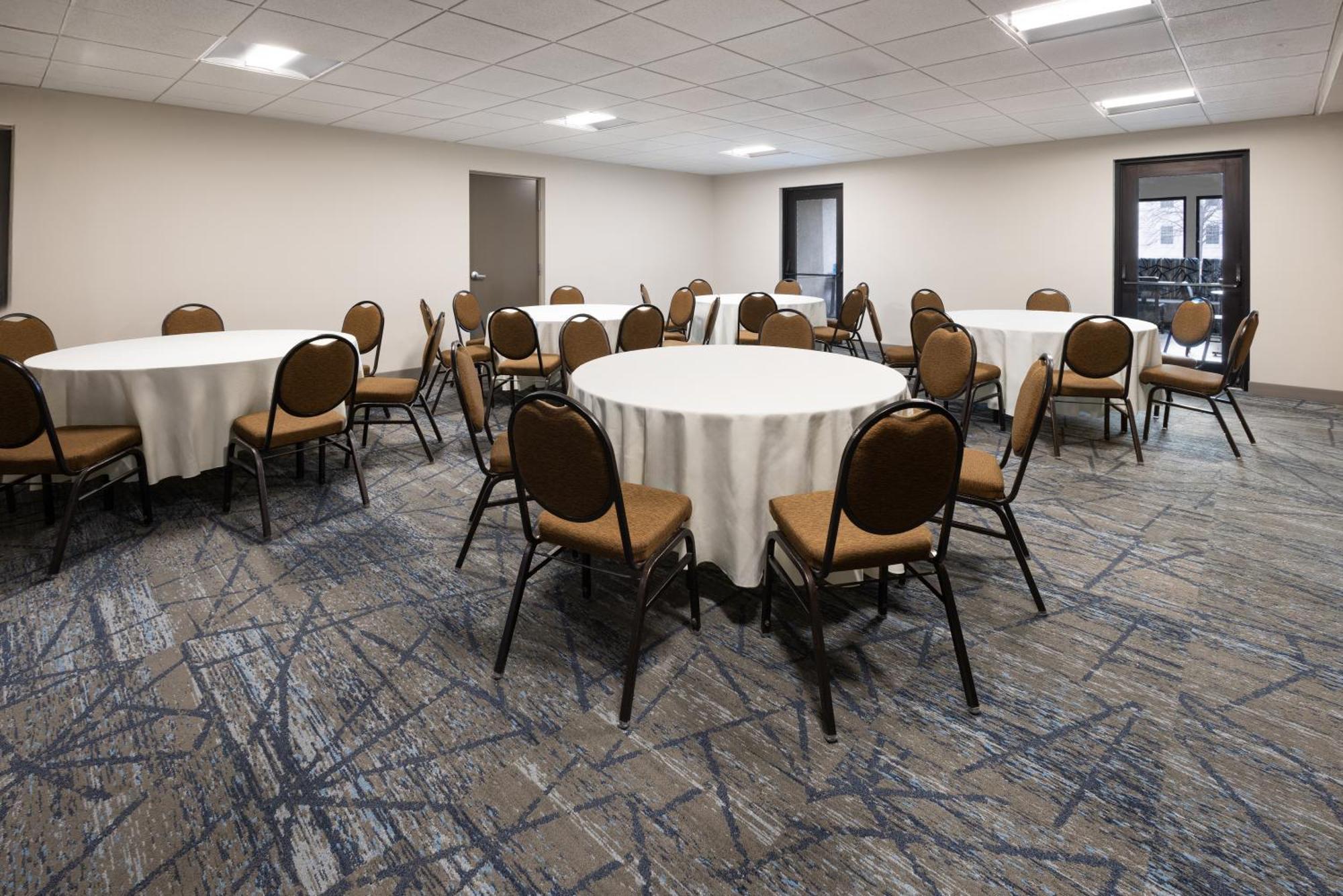 Holiday Inn Express & Suites Leesburg - Historic District By Ihg Экстерьер фото
