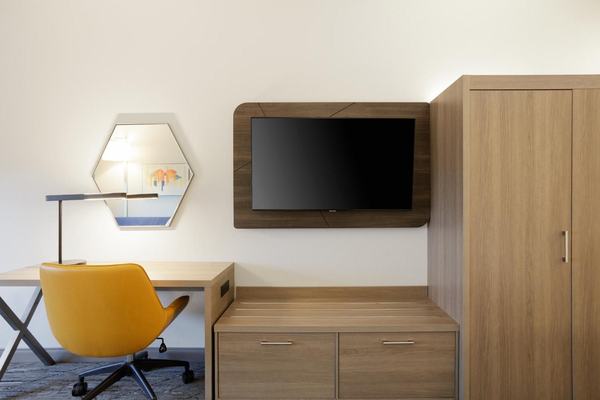Holiday Inn Express & Suites Leesburg - Historic District By Ihg Экстерьер фото